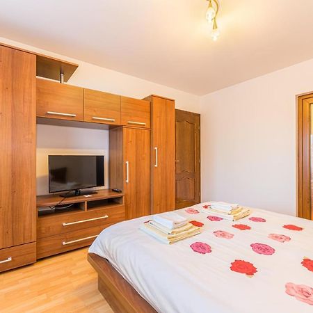 Vila Casa David Săcele Exteriér fotografie