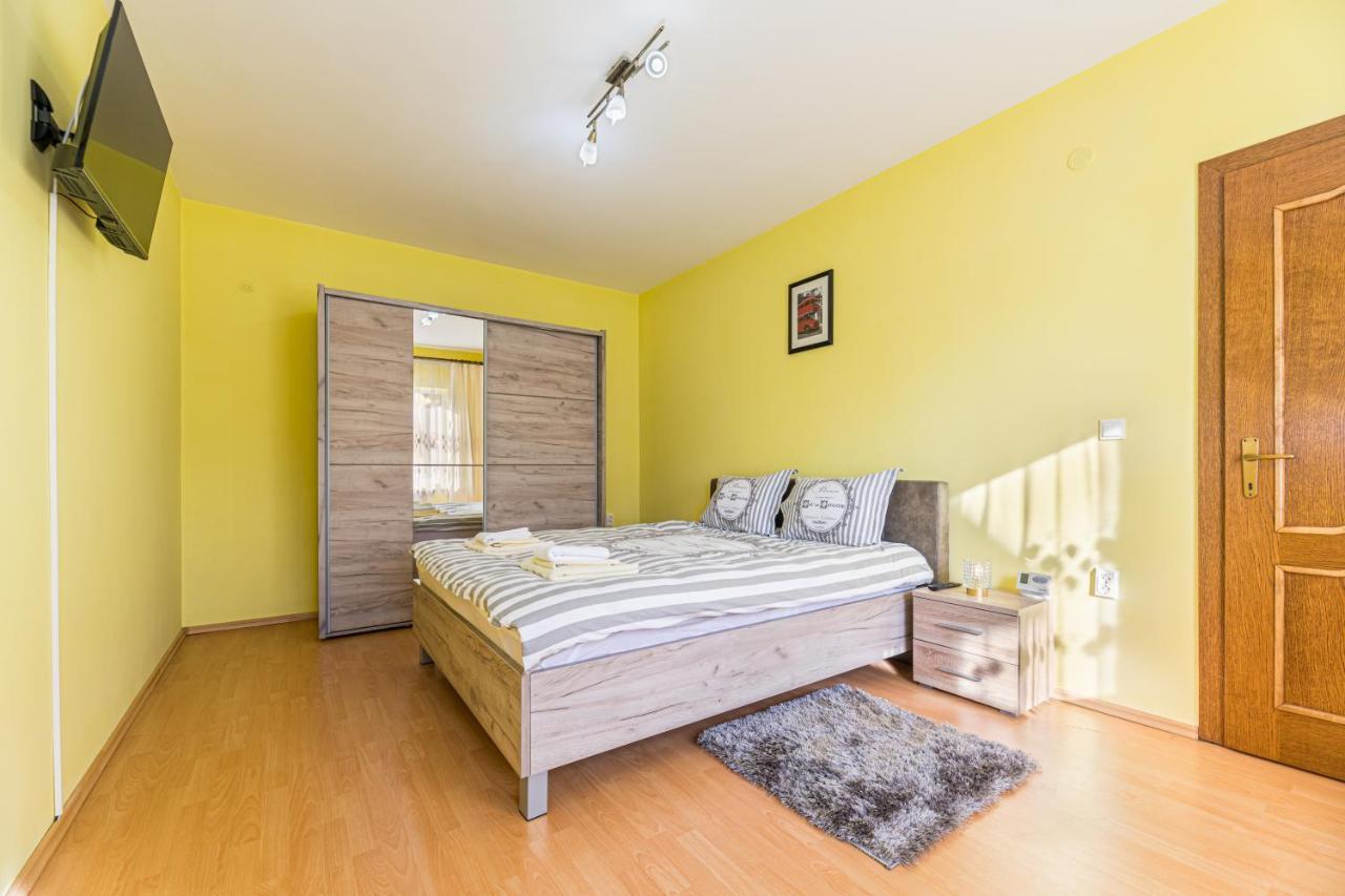 Vila Casa David Săcele Exteriér fotografie