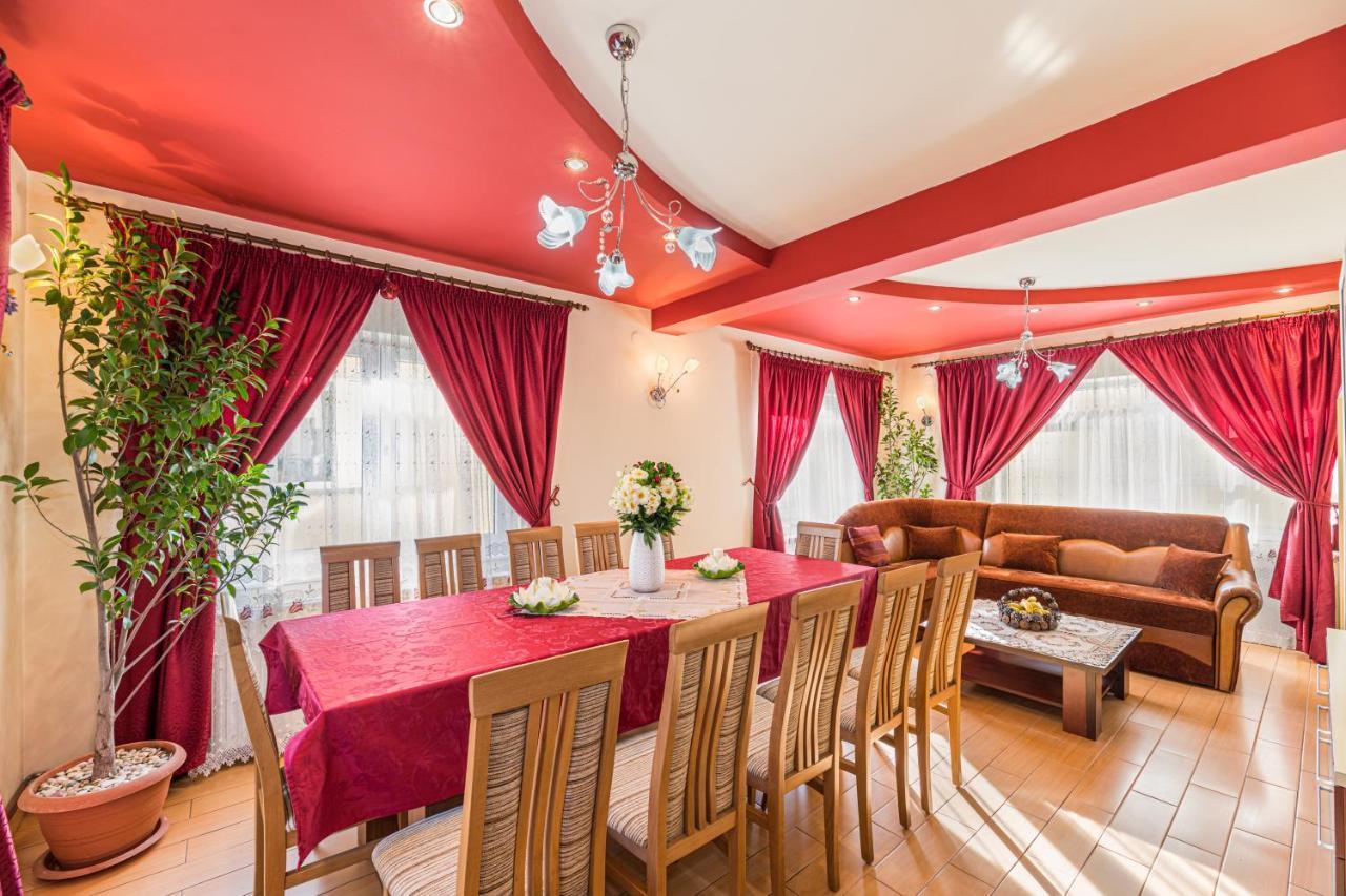 Vila Casa David Săcele Exteriér fotografie