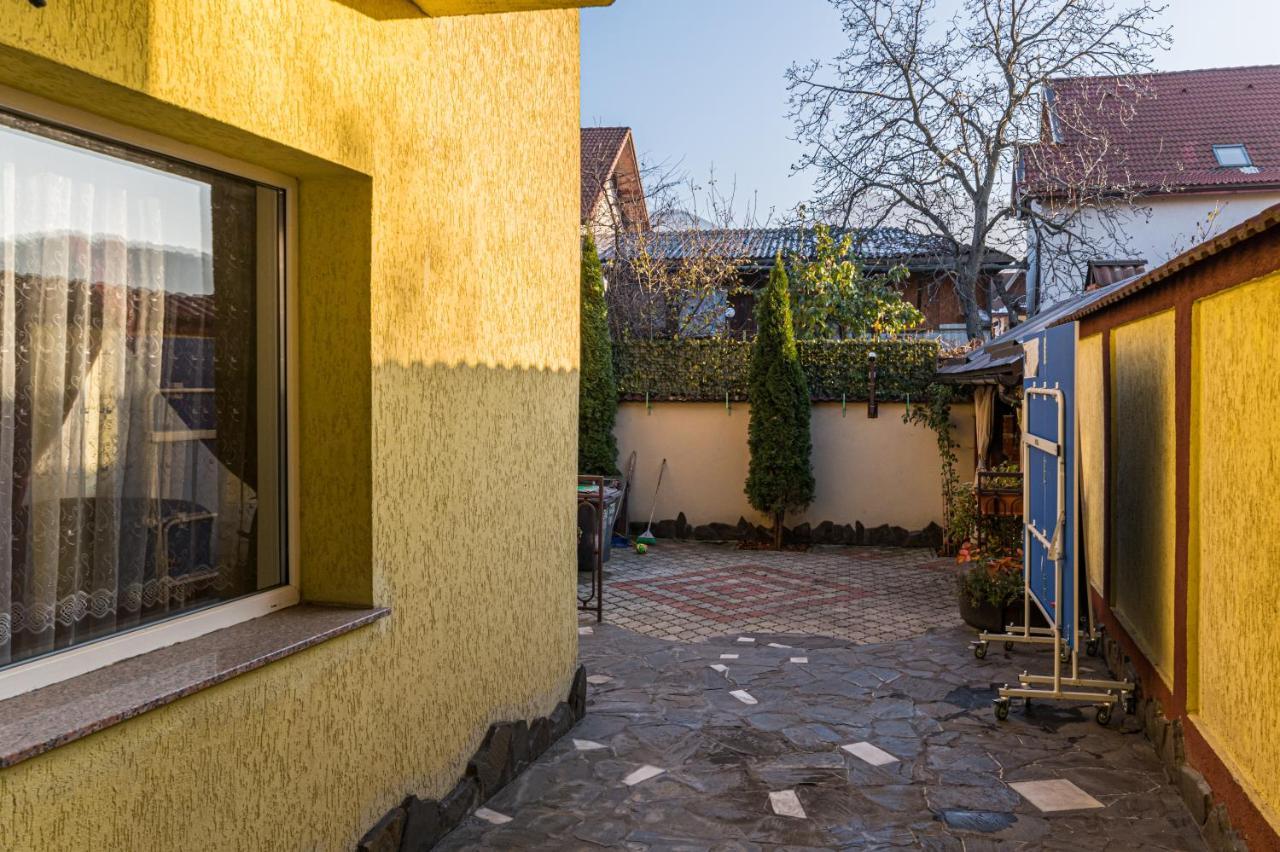 Vila Casa David Săcele Exteriér fotografie