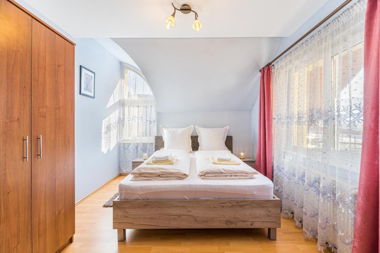 Vila Casa David Săcele Exteriér fotografie